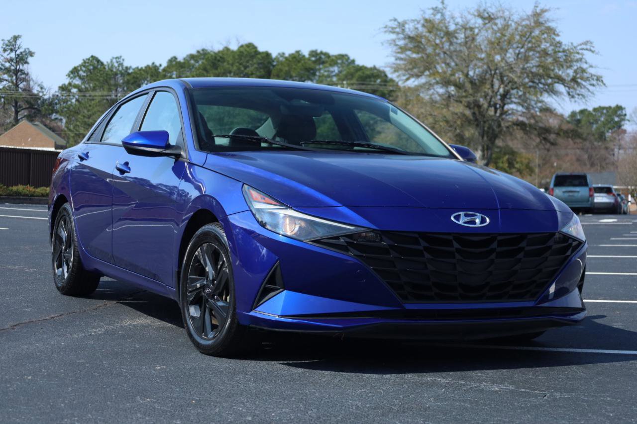 Used 2023 Hyundai Elantra SEL image 7