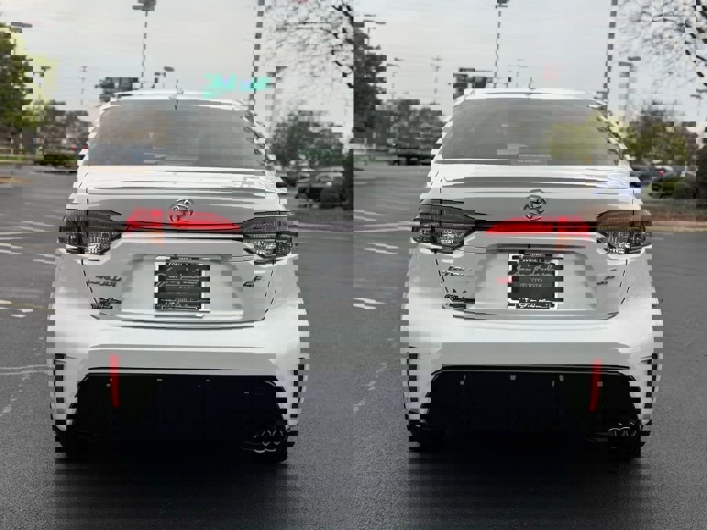 Used 2023 Toyota Corolla SE w/ SE Premium Package image 11