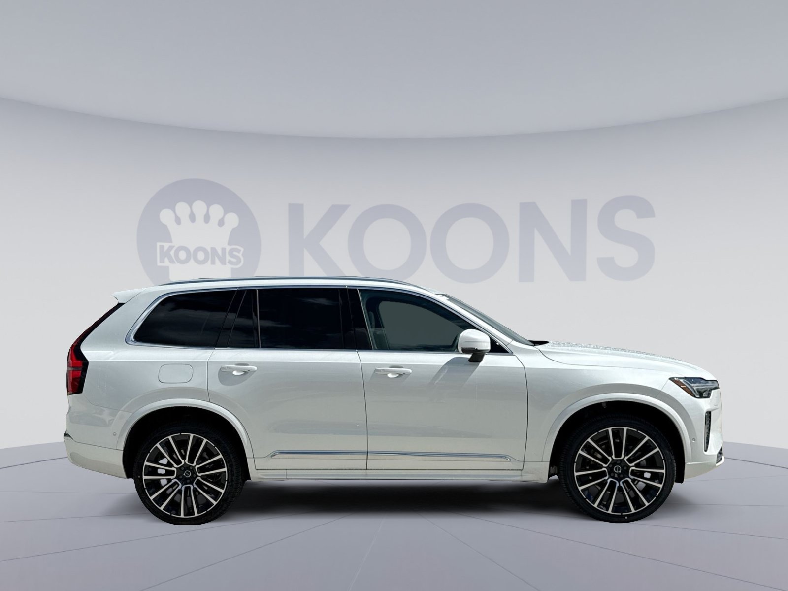 New 2026 Volvo XC90 B6 Plus w/ Protection Package Premier AWD/4WD image 8