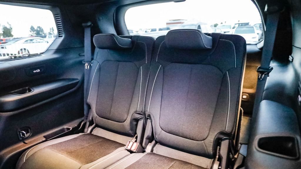 New 2025 Jeep Grand Cherokee L Laredo w/ Luxury Tech Group I image 21