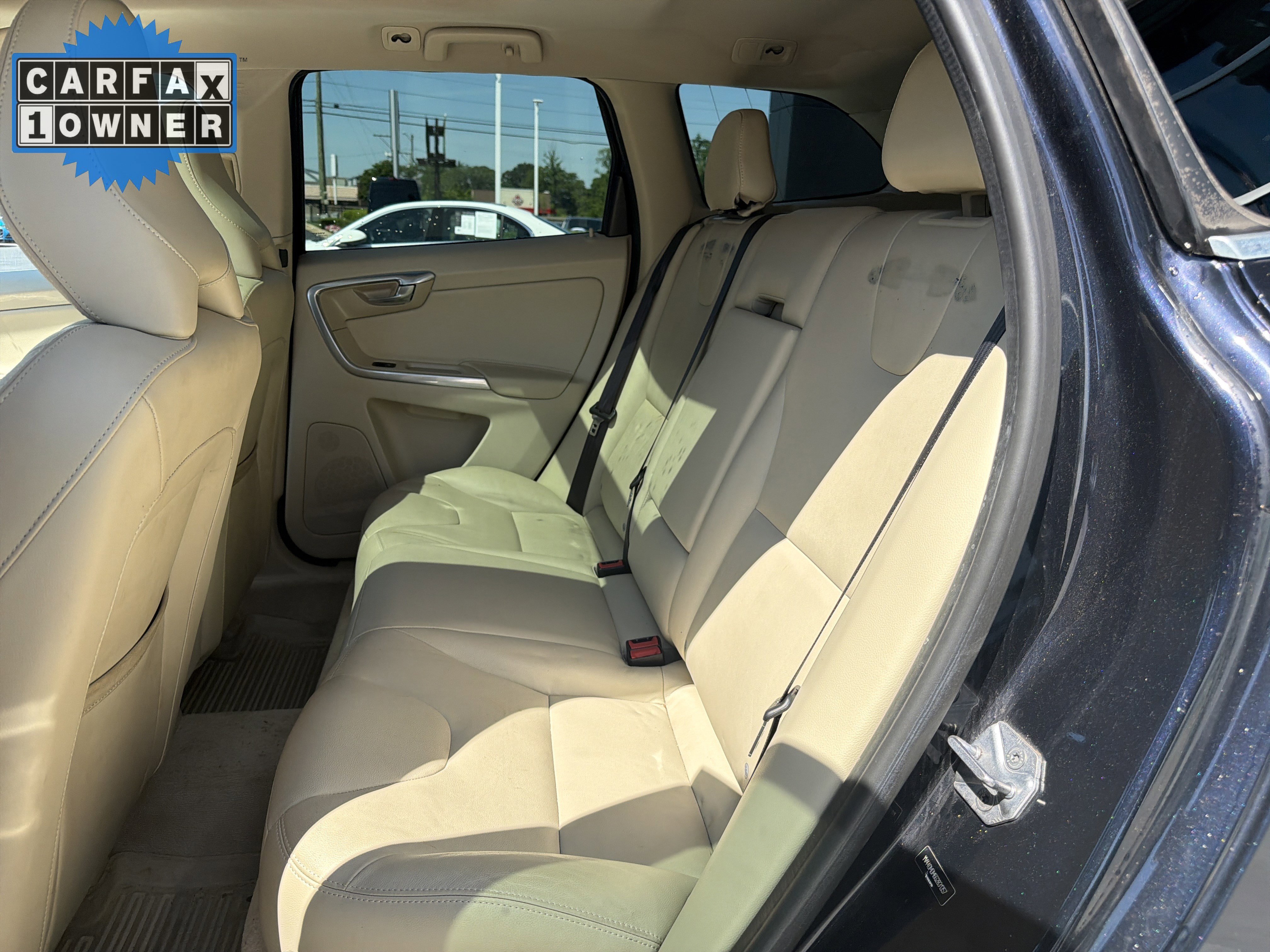 Used 2016 Volvo XC60 T5 Platinum w/ Climate Package FWD image 32