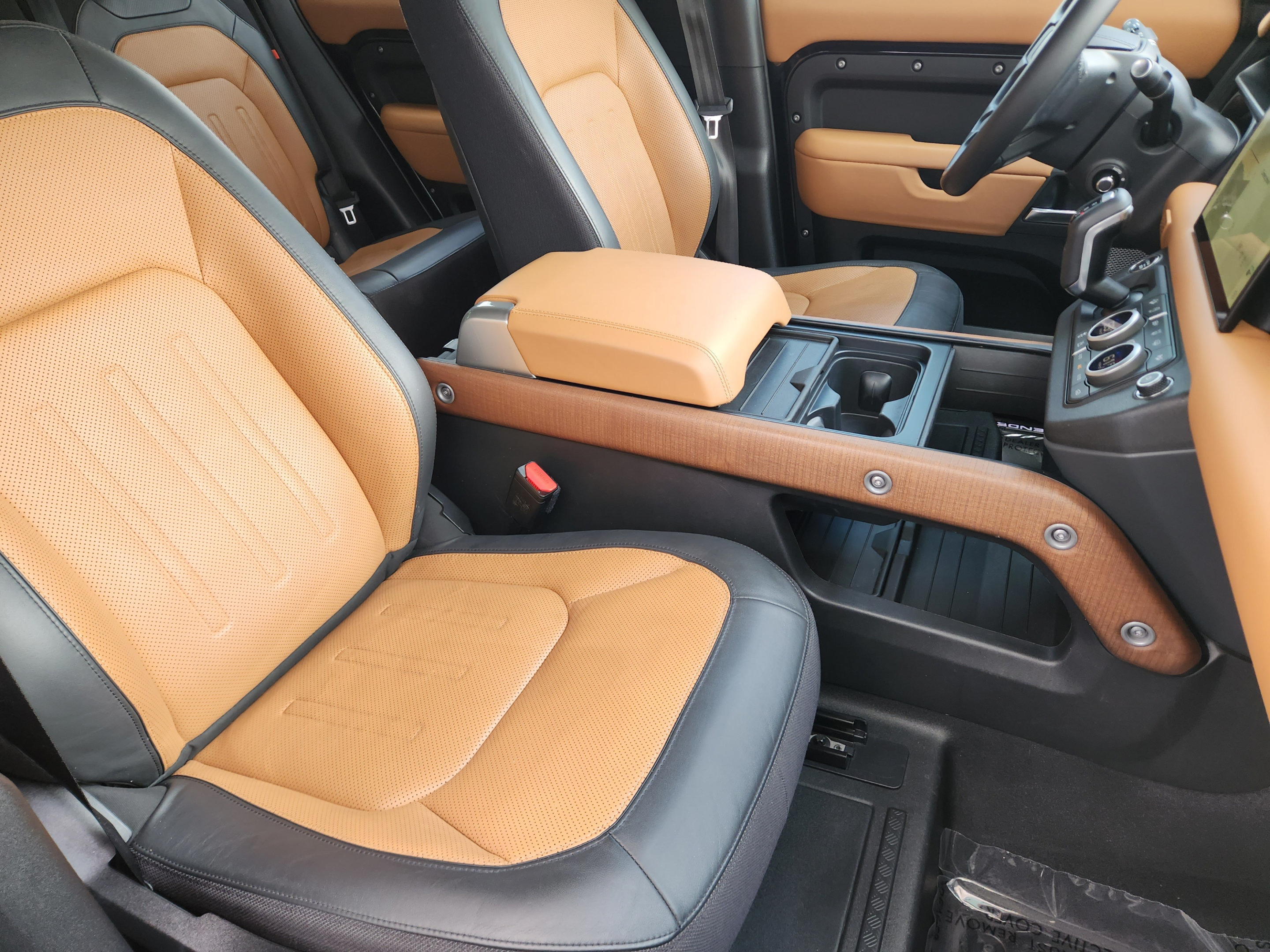 Certified 2023 Land Rover Defender 130 X AWD/4WD image 15