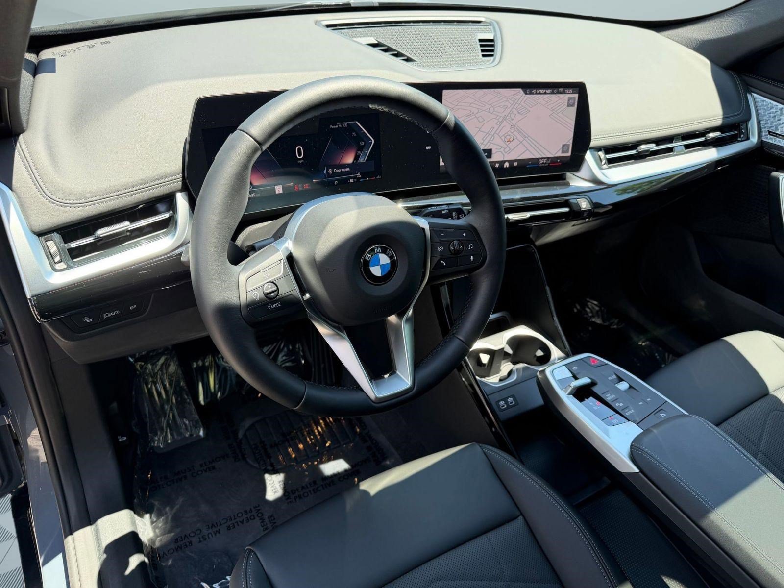 Used 2025 BMW X1 xDrive28i w/ Convenience Package AWD/4WD image 4
