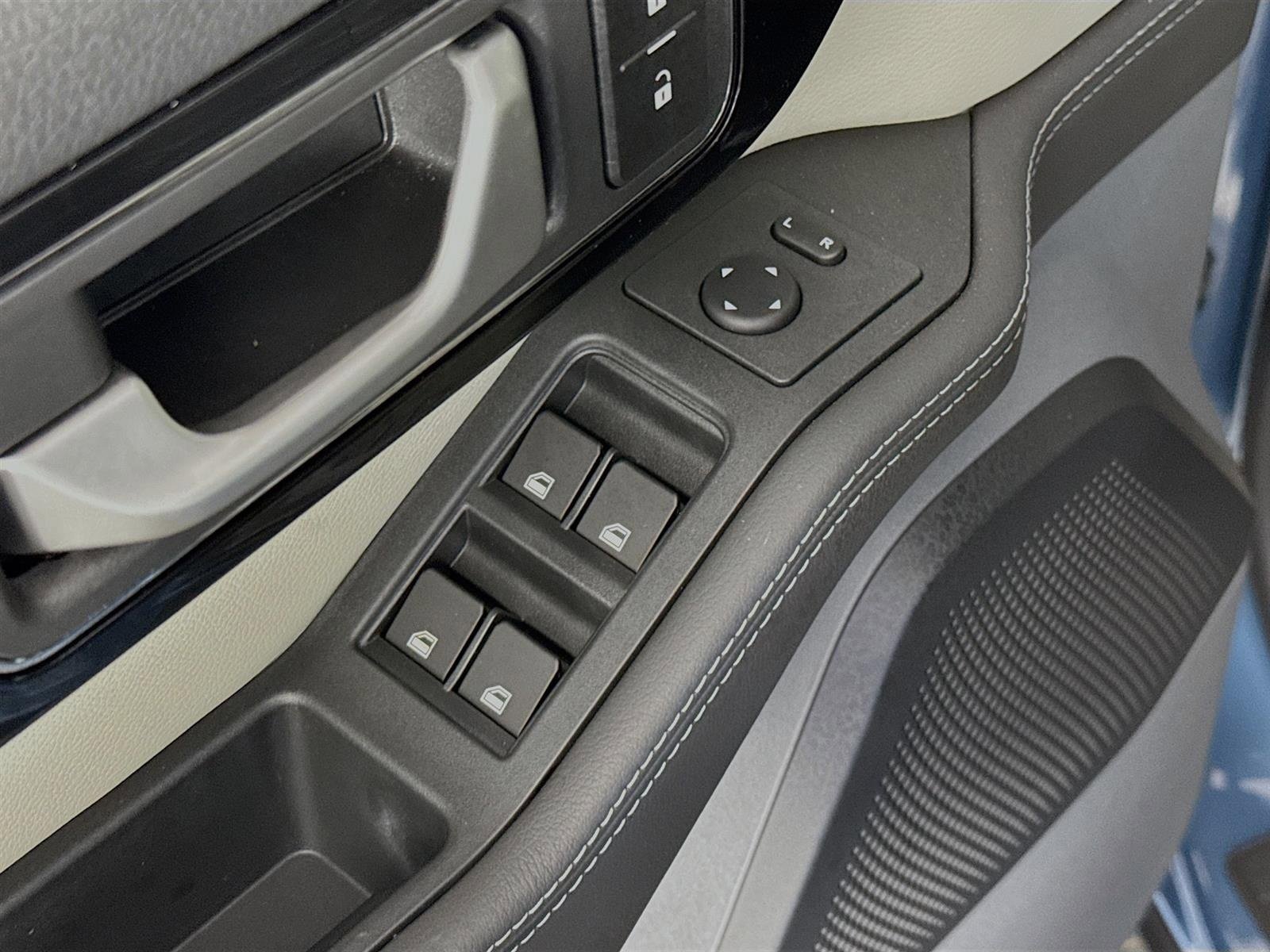 Used 2025 INEOS Grenadier Fieldmaster Edition image 18