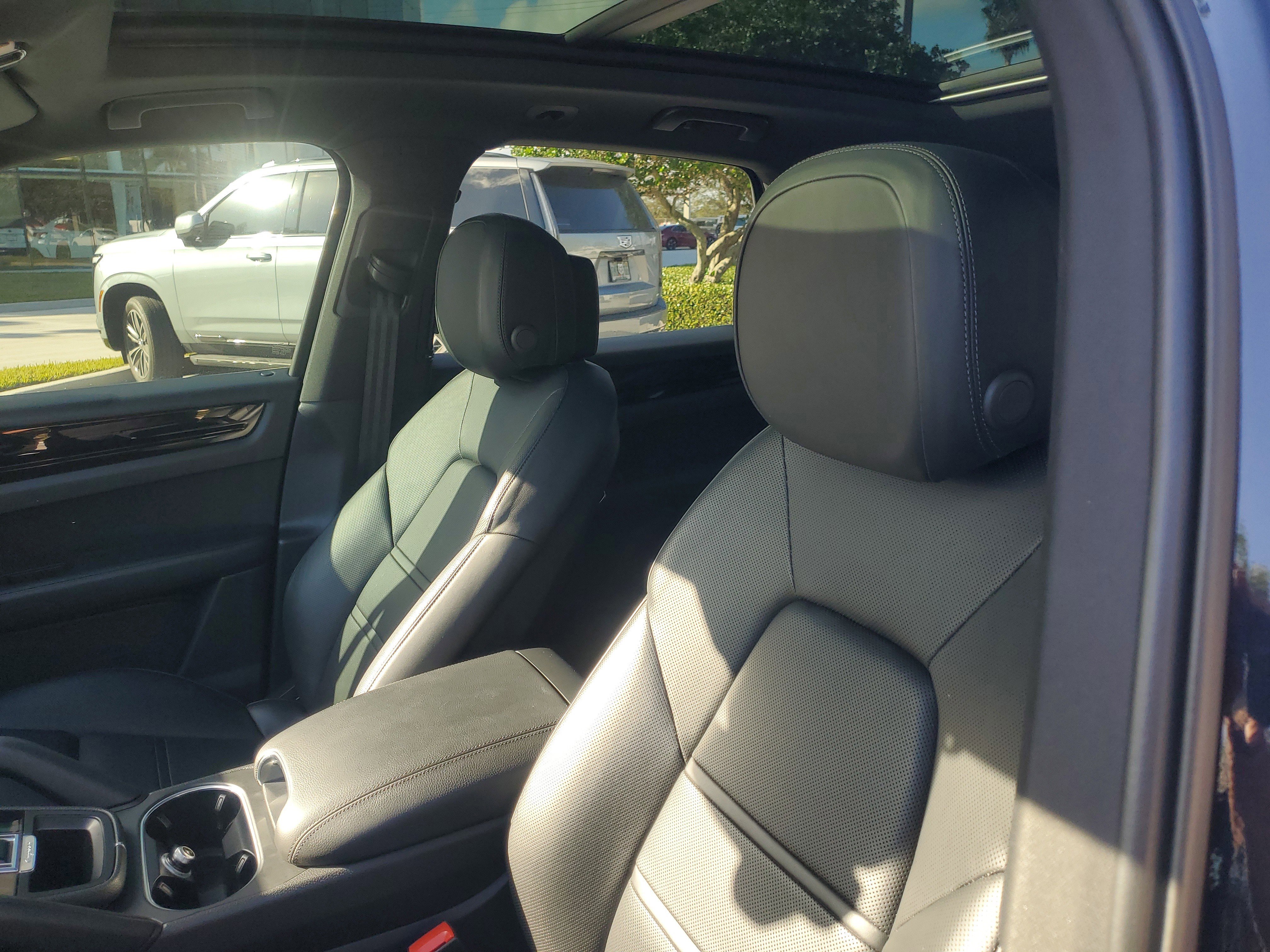 Used 2022 Porsche Cayenne S image 22