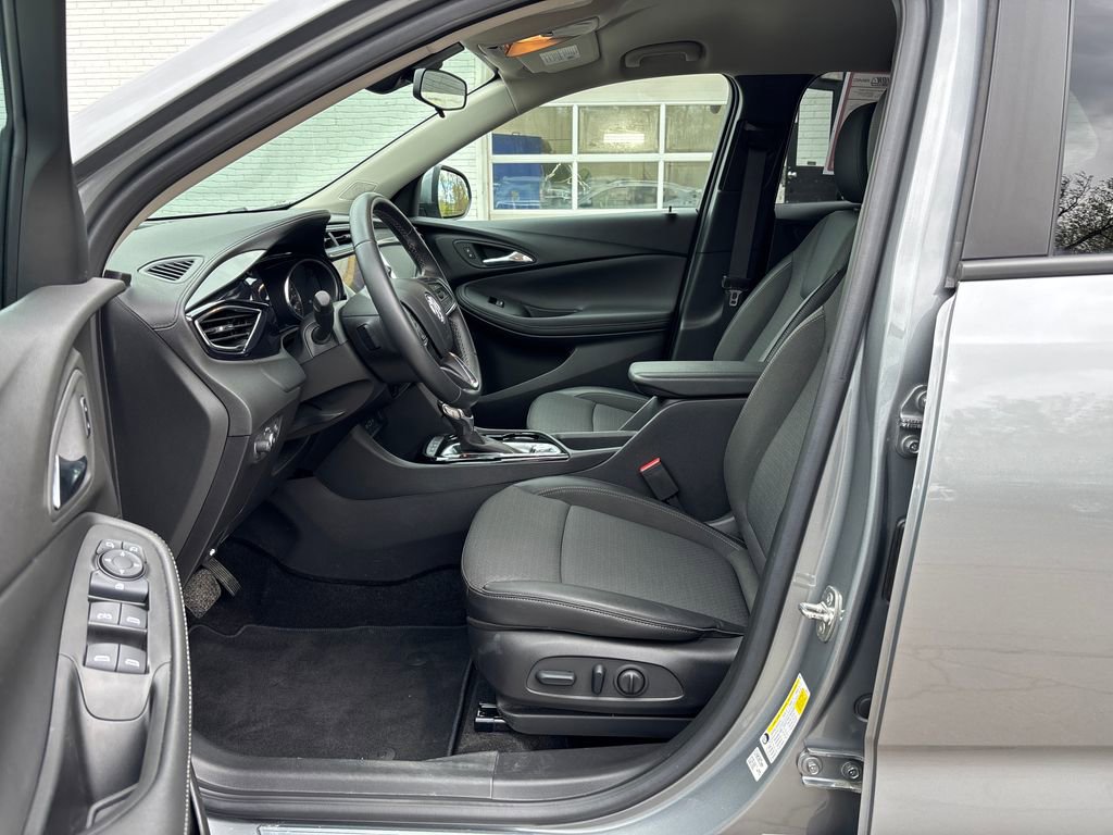 Used 2023 Buick Encore GX Select w/ Sport Touring Package AWD/4WD image 9