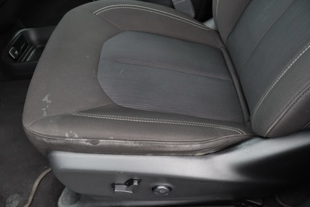 Used 2023 Chrysler Pacifica Touring FWD image 20