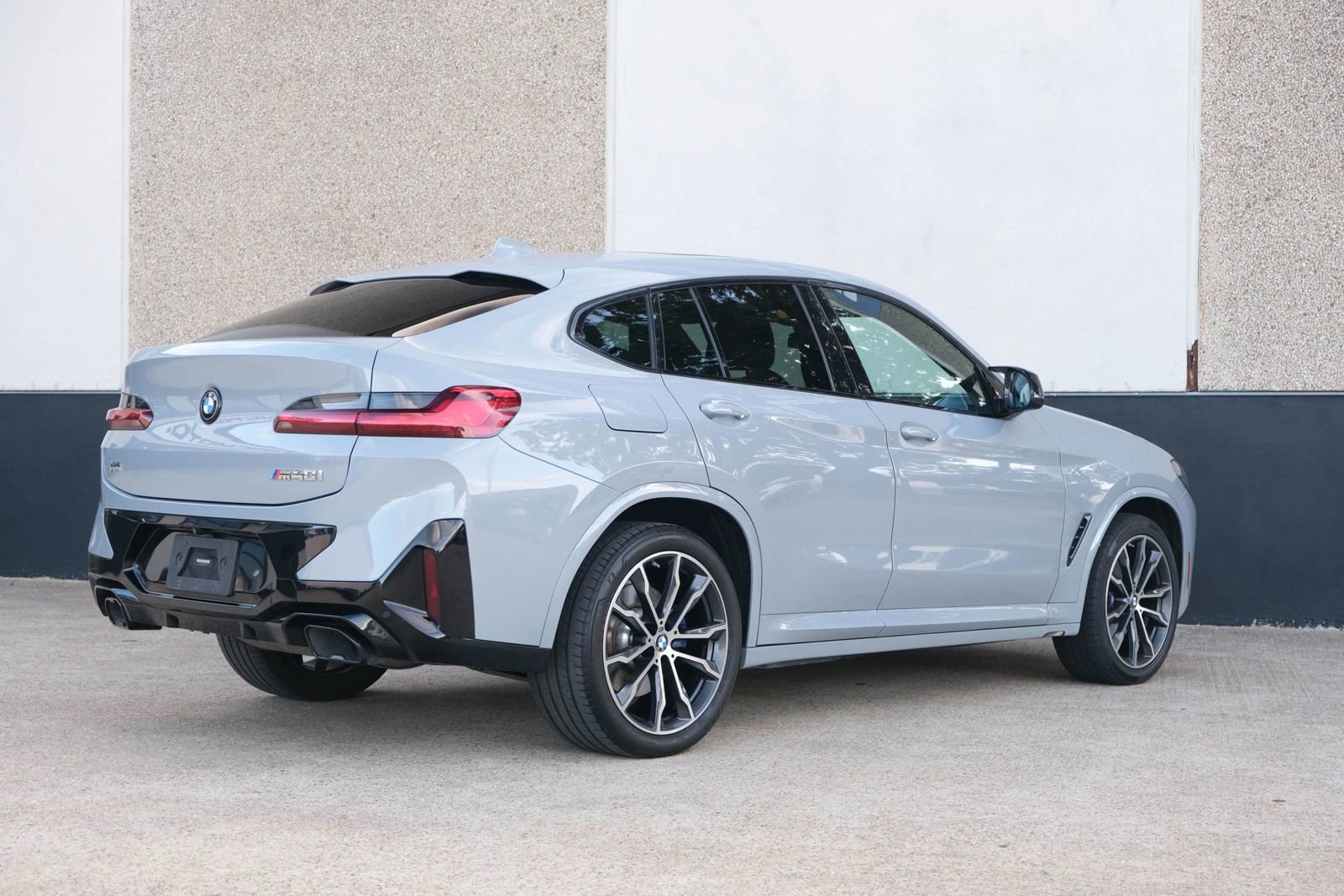 Used 2022 BMW X4 M40i image 14