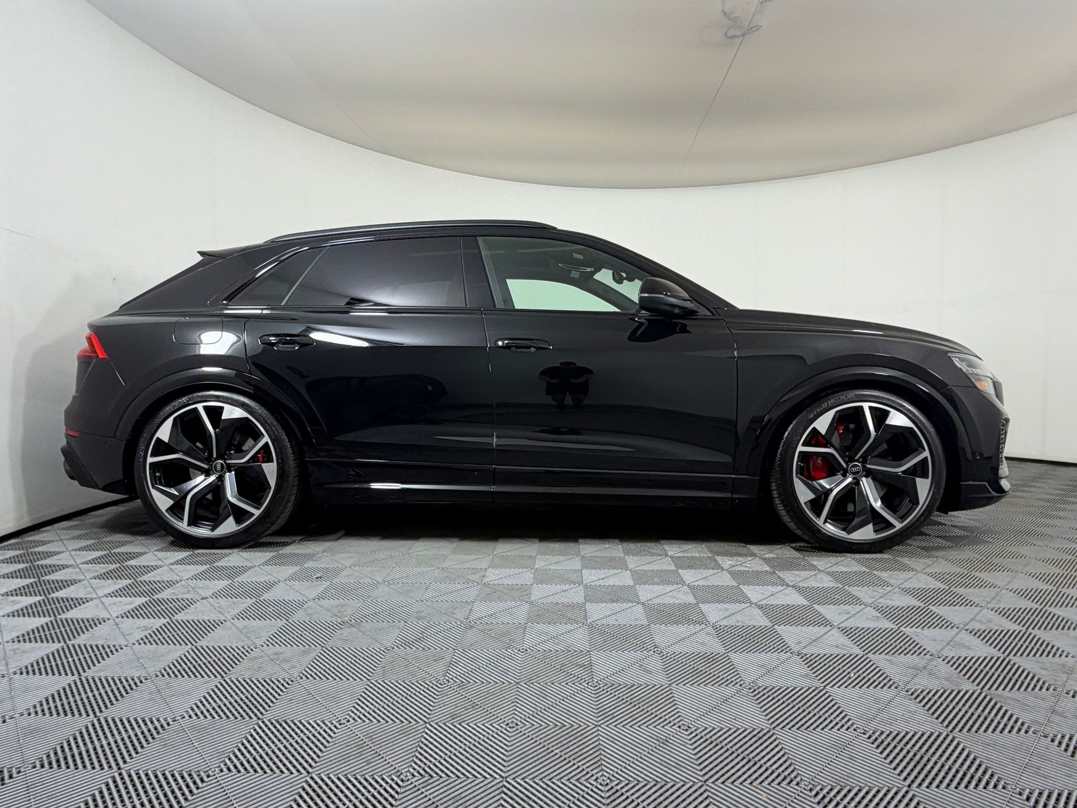 Used 2024 Audi RS Q8 w/ Black Optic Package AWD/4WD image 8