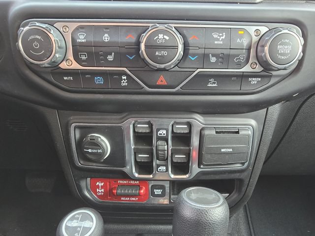 Used 2023 Jeep Wrangler Unlimited Rubicon 4xe w/ Cold Weather Group AWD/4WD image 22