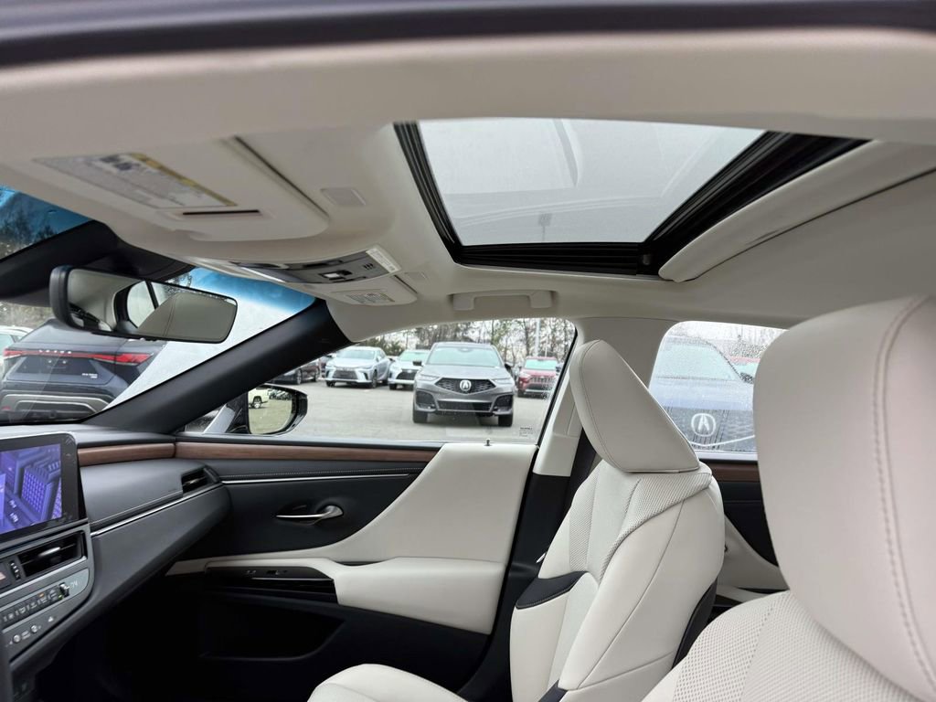 Used 2025 Lexus ES 350 Premium image 13