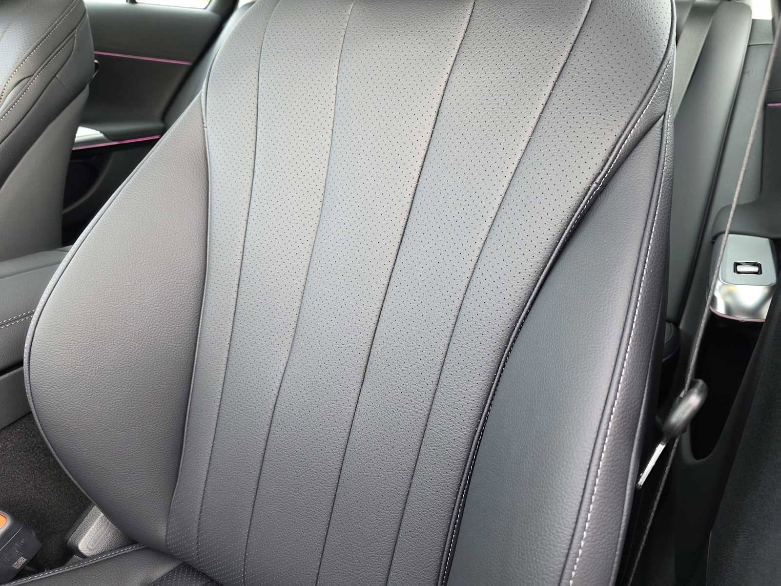 New 2026 Mercedes-Benz E 350 4MATIC Sedan image 11