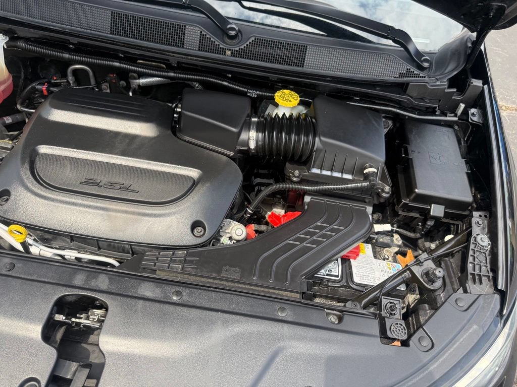 Used 2022 Chrysler Pacifica Touring-L AWD/4WD image 64