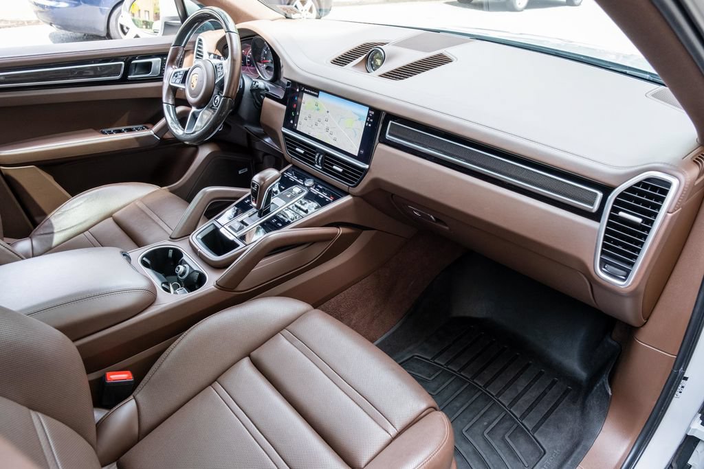 Used 2022 Porsche Cayenne S AWD/4WD image 27