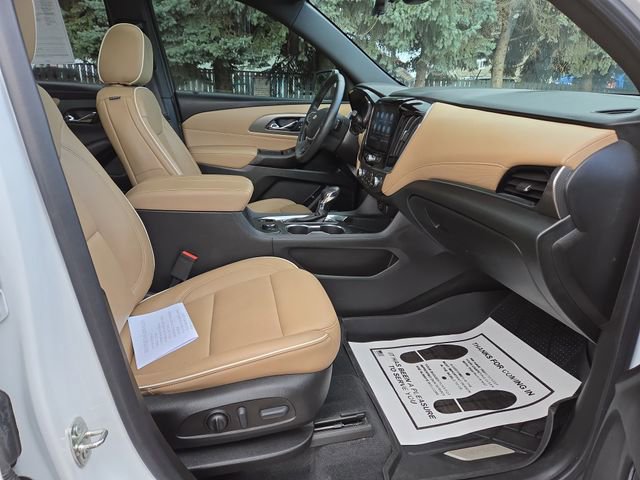 Used 2023 Chevrolet Traverse Premier image 37