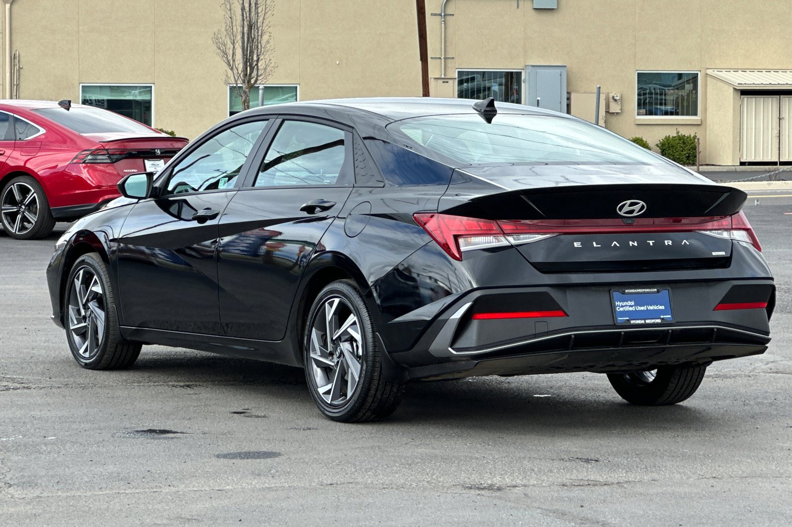 Certified 2025 Hyundai Elantra SEL FWD image 6