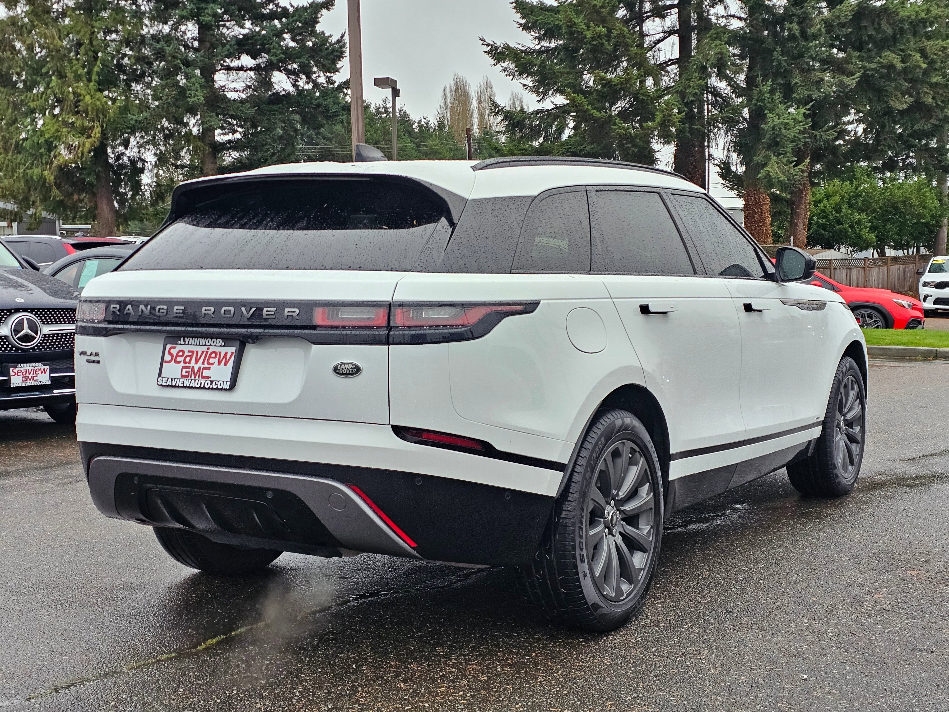 Used 2019 Land Rover Range Rover Velar R-Dynamic SE image 7