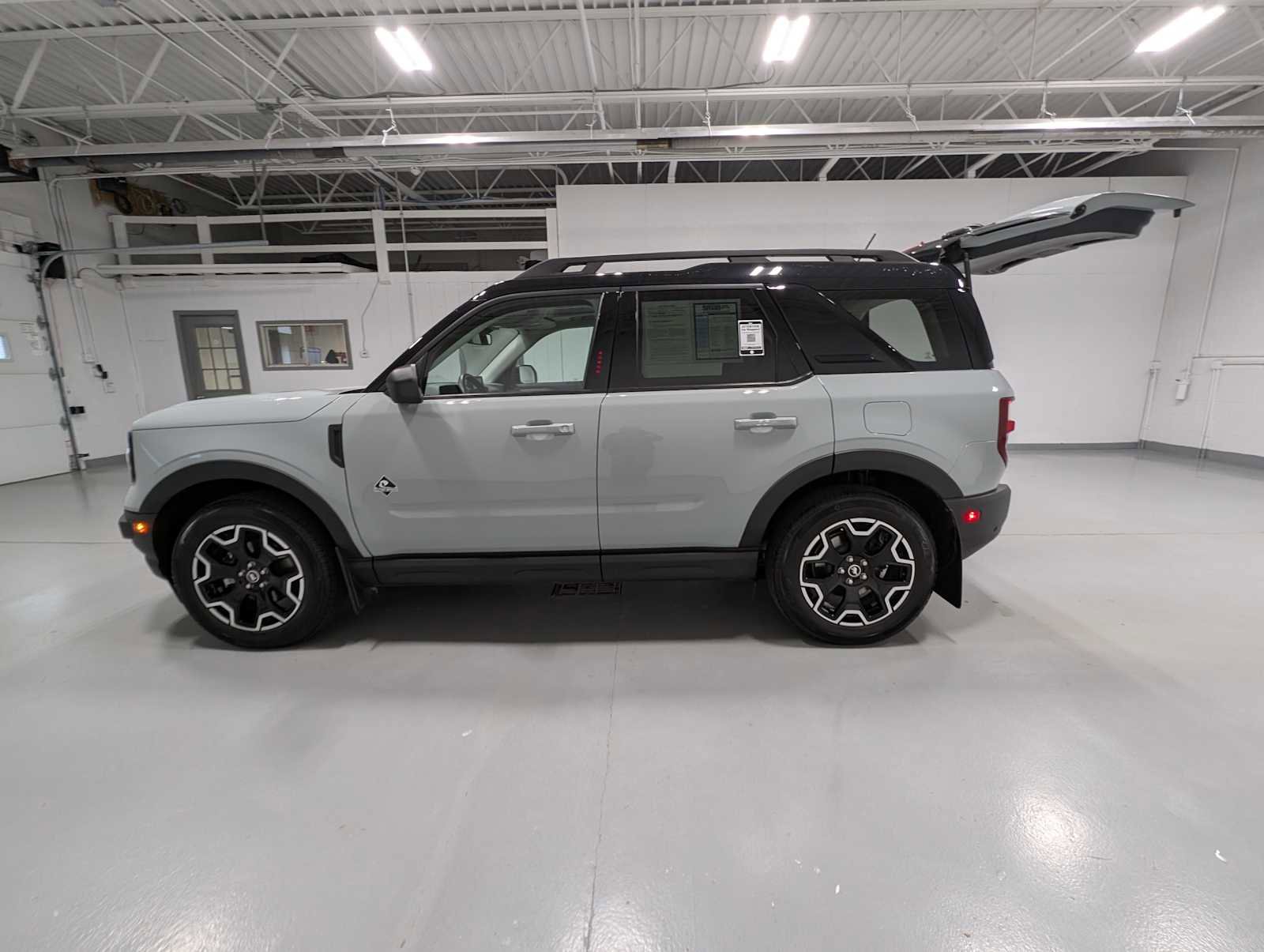 Used 2022 Ford Bronco Sport Outer Banks w/ Tech Package image 12