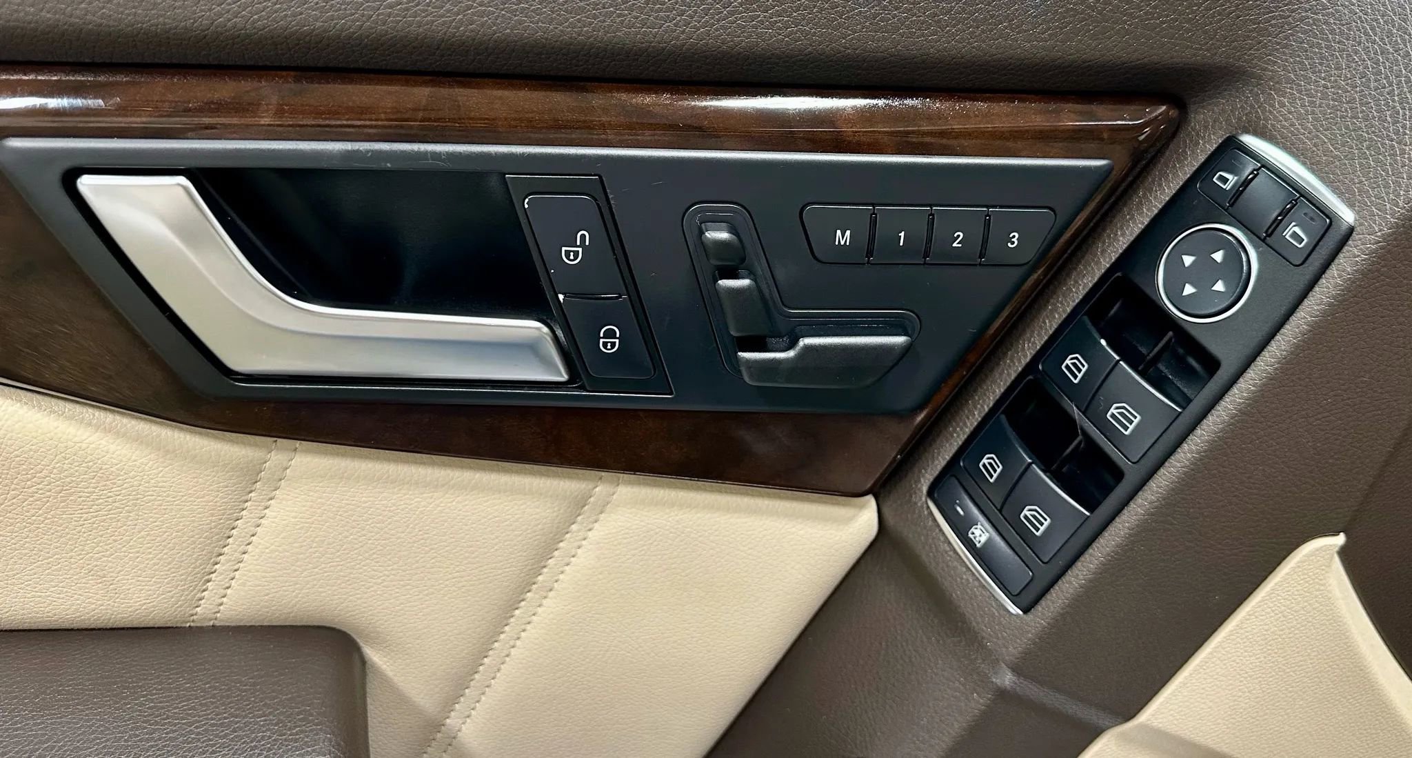 Used 2014 Mercedes-Benz GLK 250 BlueTEC 4MATIC image 18