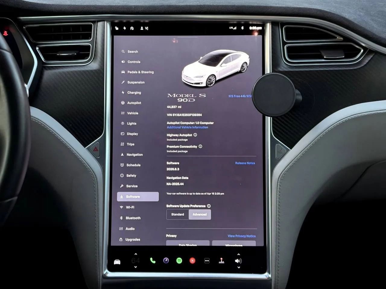 Used 2016 Tesla Model S 90D image 17