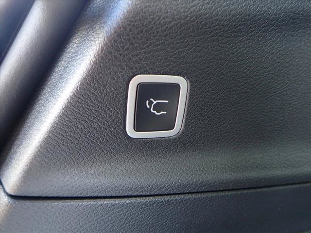 New 2026 Chrysler Pacifica Select AWD/4WD image 9