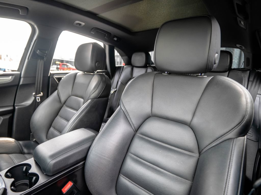 Used 2017 Porsche Macan S AWD/4WD image 6