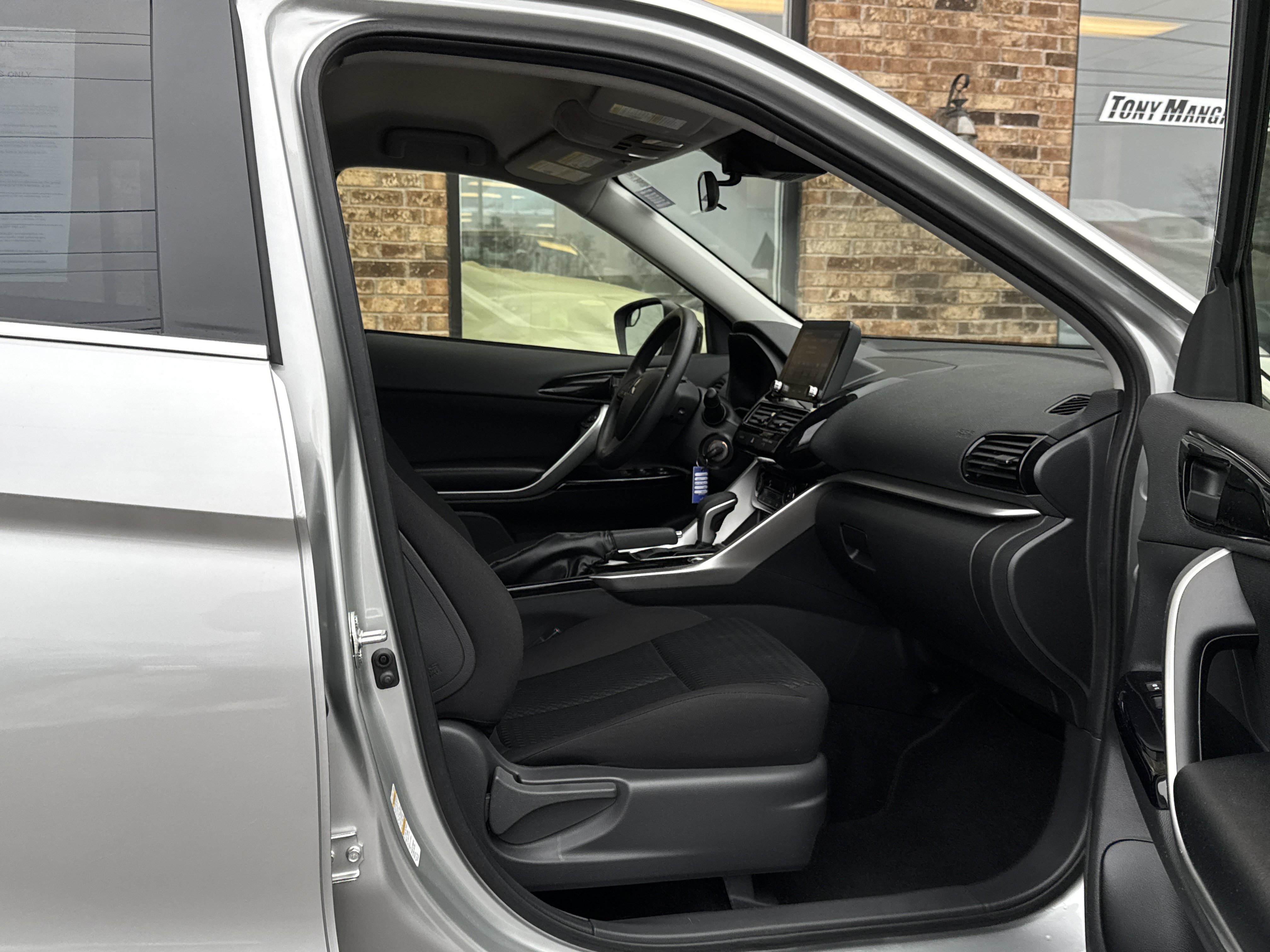 Used 2022 Mitsubishi Eclipse Cross LE image 13