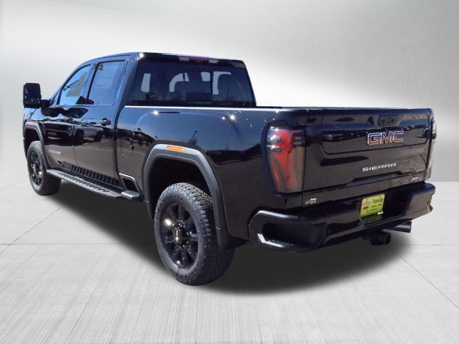 New 2026 GMC Sierra 2500 AT4 w/ AT4 Premium Plus Package AWD/4WD image 5