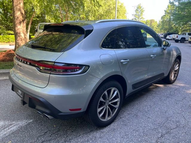 Used 2025 Porsche Macan AWD/4WD image 9