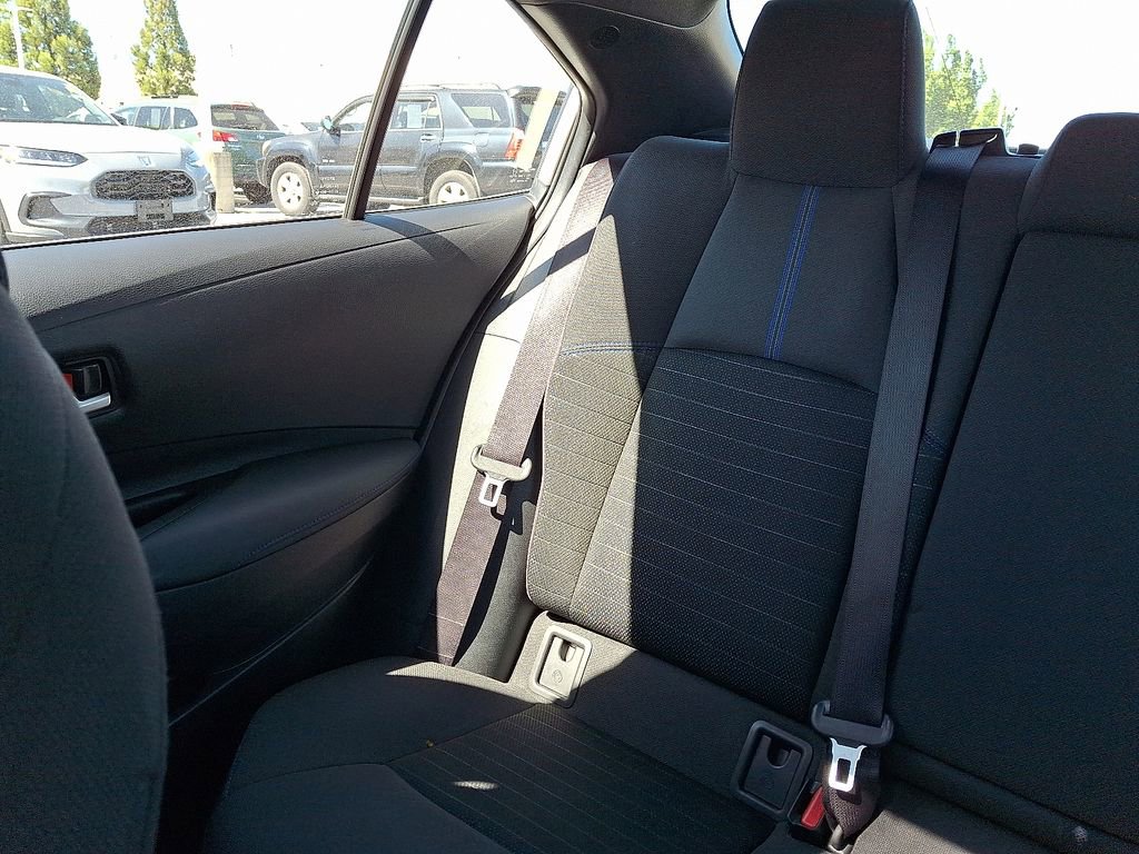 Used 2022 Toyota Corolla SE w/ SE Premium Package FWD image 18