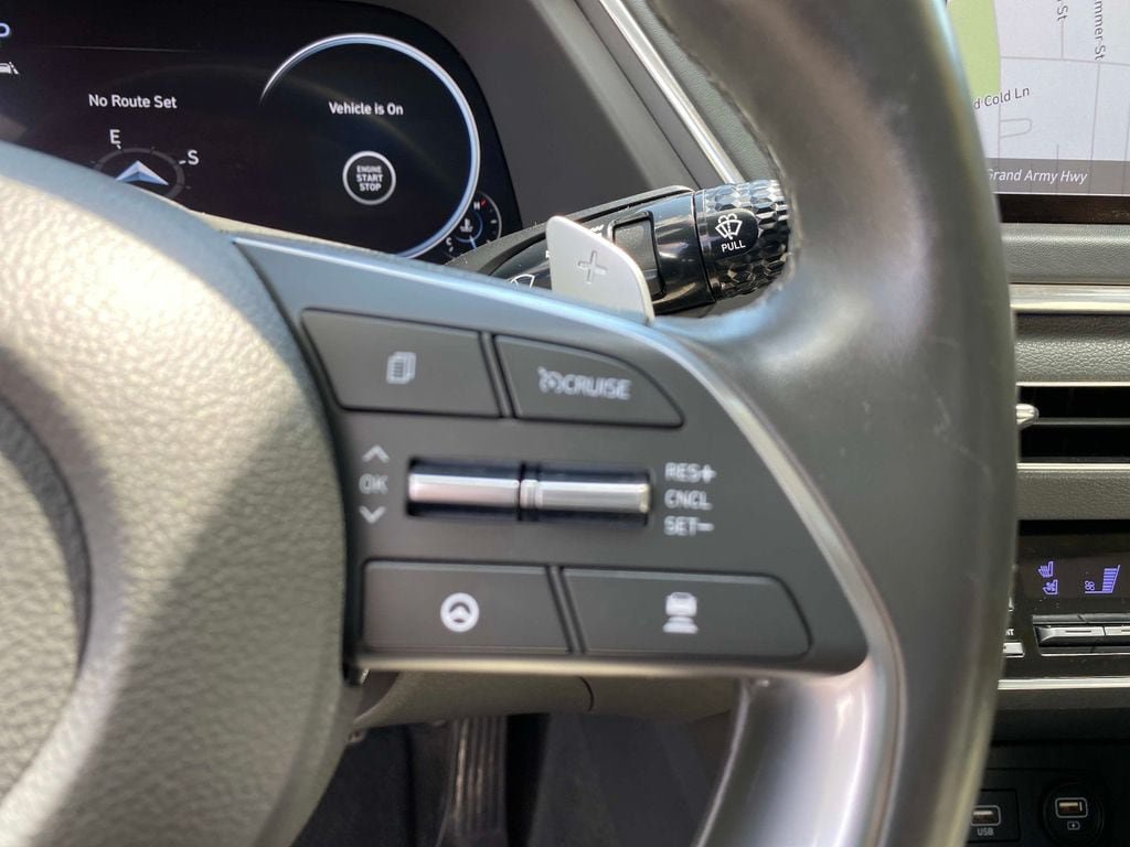 Used 2022 Hyundai Sonata Limited w/ Cargo Package FWD image 17