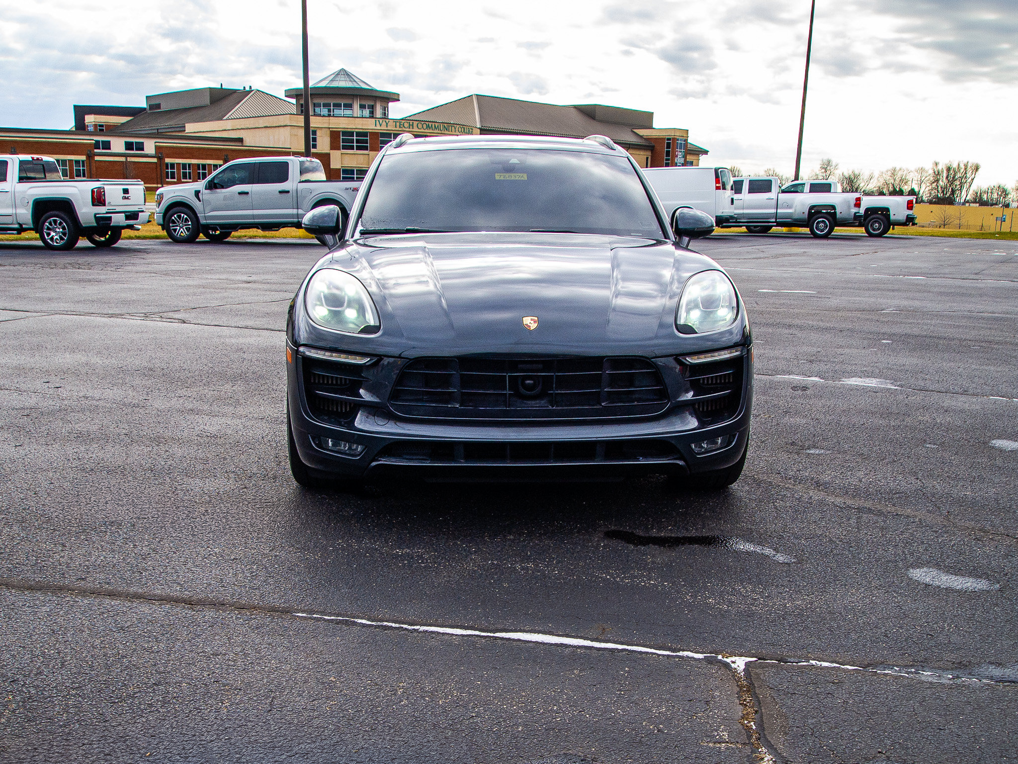 Used 2018 Porsche Macan GTS AWD/4WD image 2