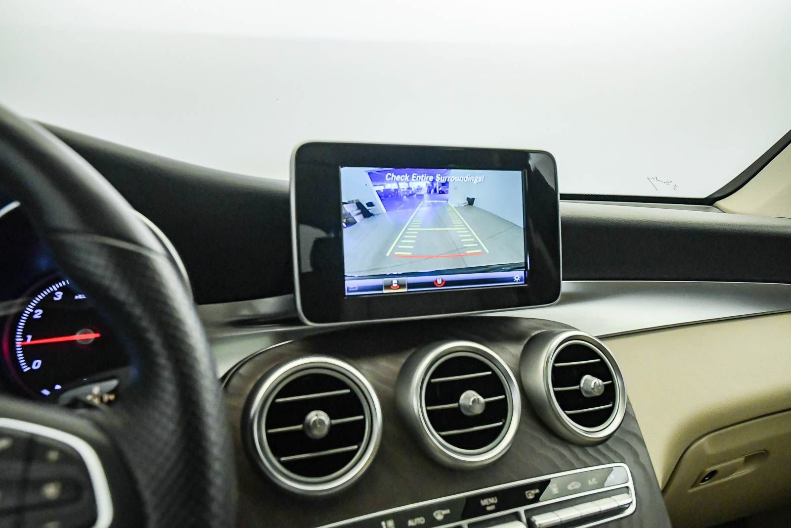 Used 2019 Mercedes-Benz GLC 350e 4MATIC image 21