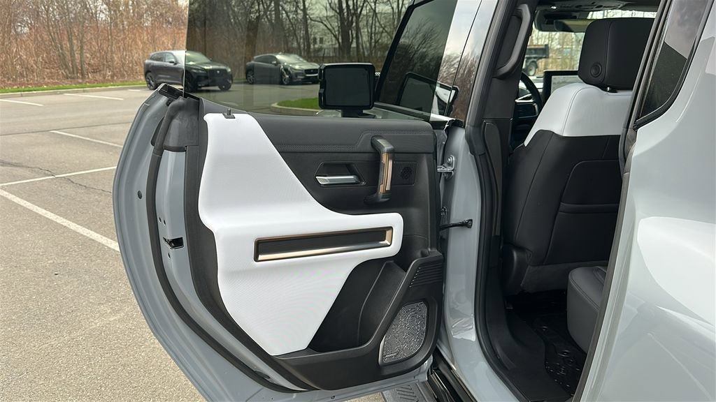 Used 2025 GMC Hummer EV 3X AWD/4WD image 23