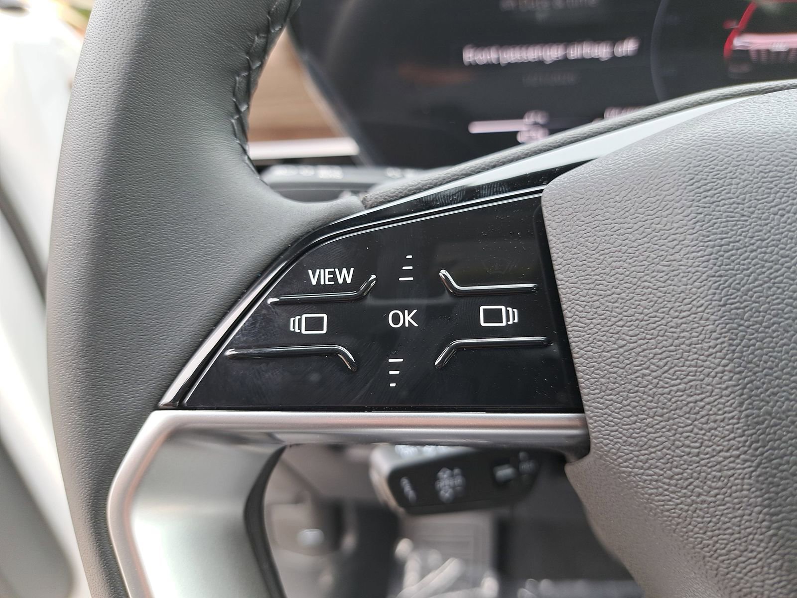 New 2025 Audi Q6 e-tron Premium image 17