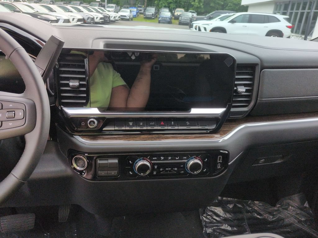 New 2026 GMC Sierra 2500 SLE w/ Max Trailering Package AWD/4WD image 14