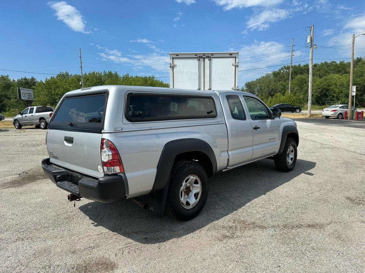 Used 2011 Toyota Tacoma Base 4x4 4dr Access Cab 6.1 ft image 3
