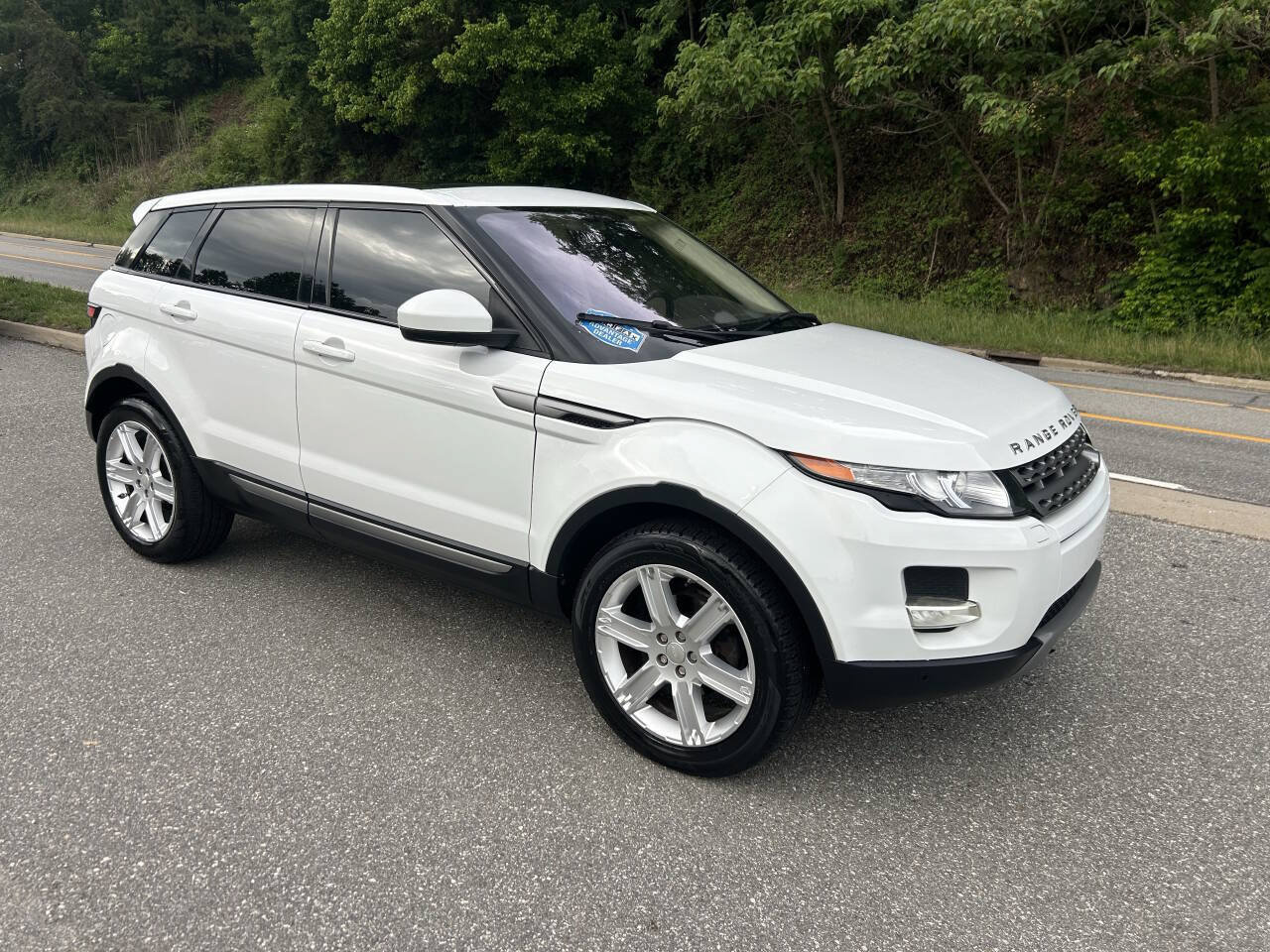 Used 2015 Land Rover Range Rover Evoque Pure Plus AWD/4WD image 12