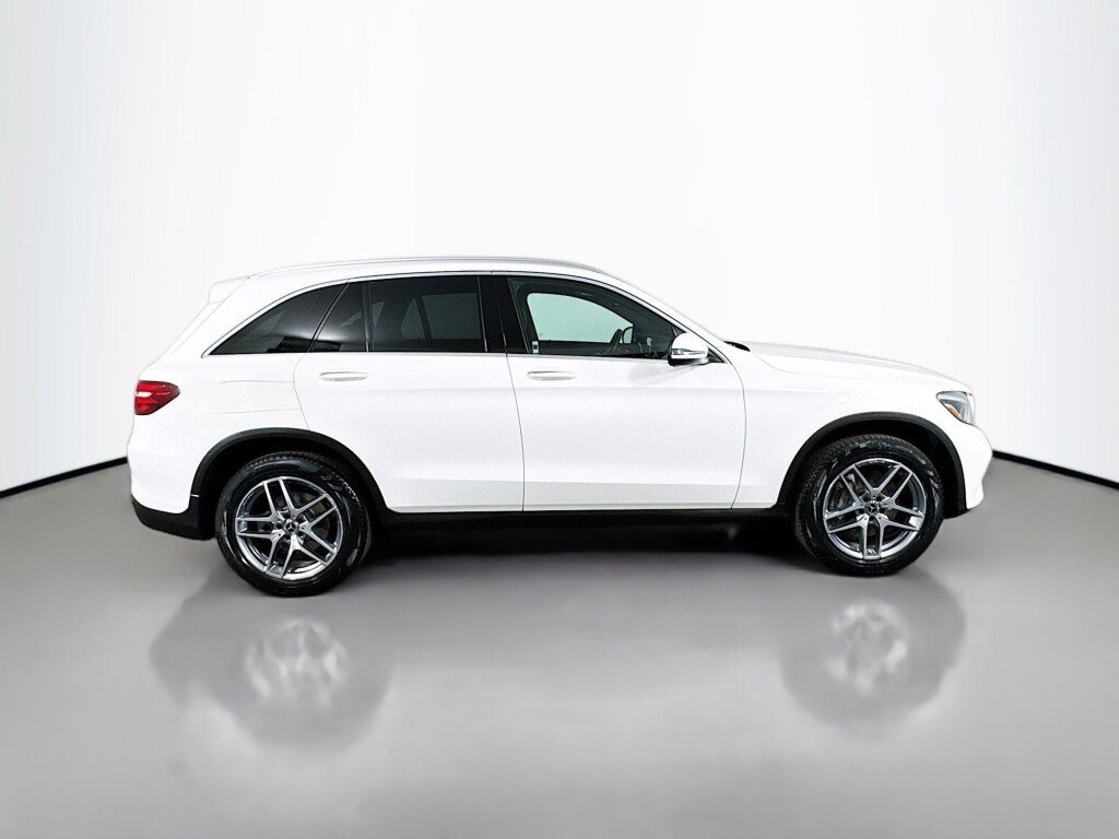 Used 2018 Mercedes-Benz GLC 300 4MATIC image 6