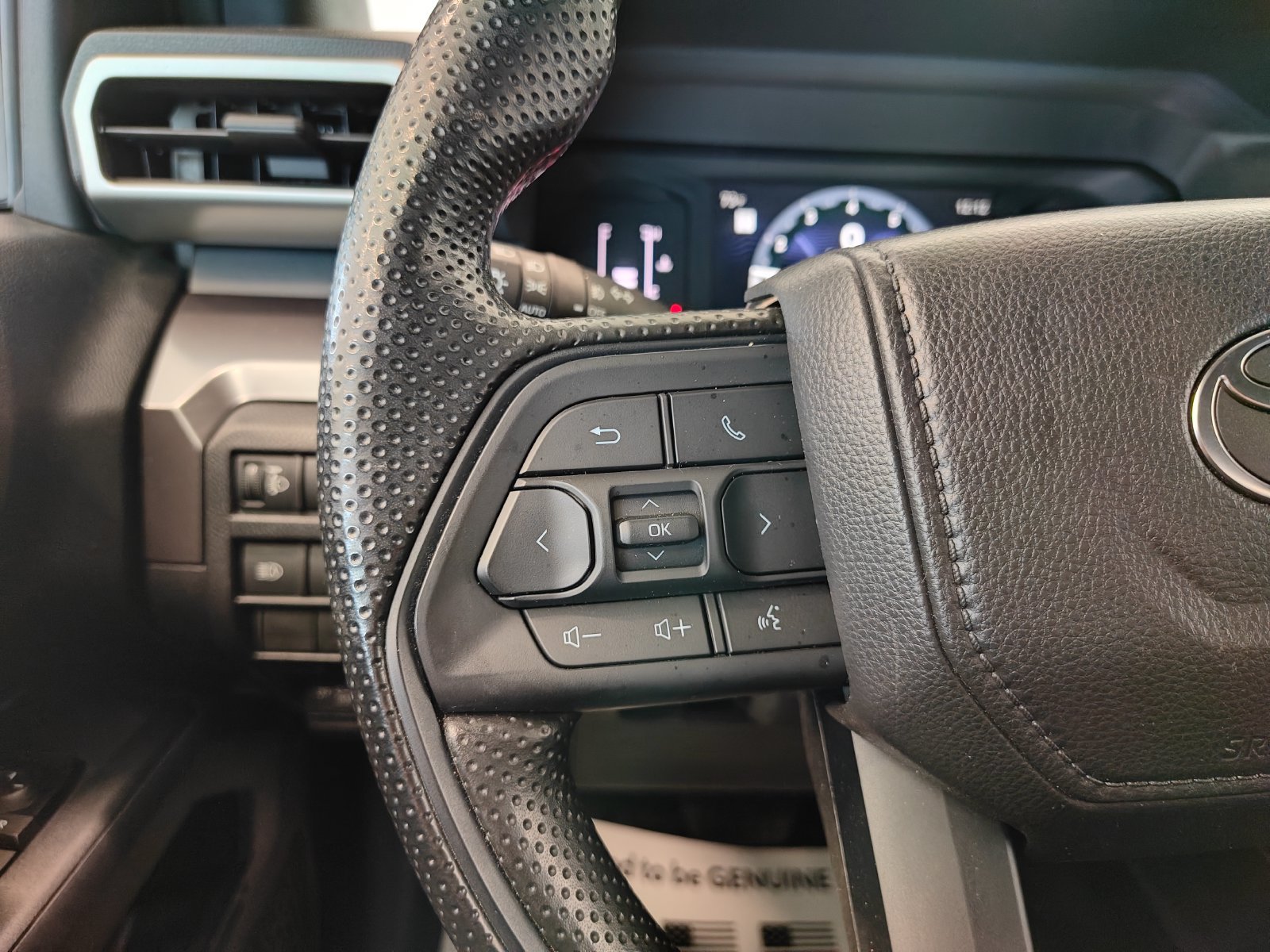 Used 2025 Toyota Tacoma SR5 RWD image 28