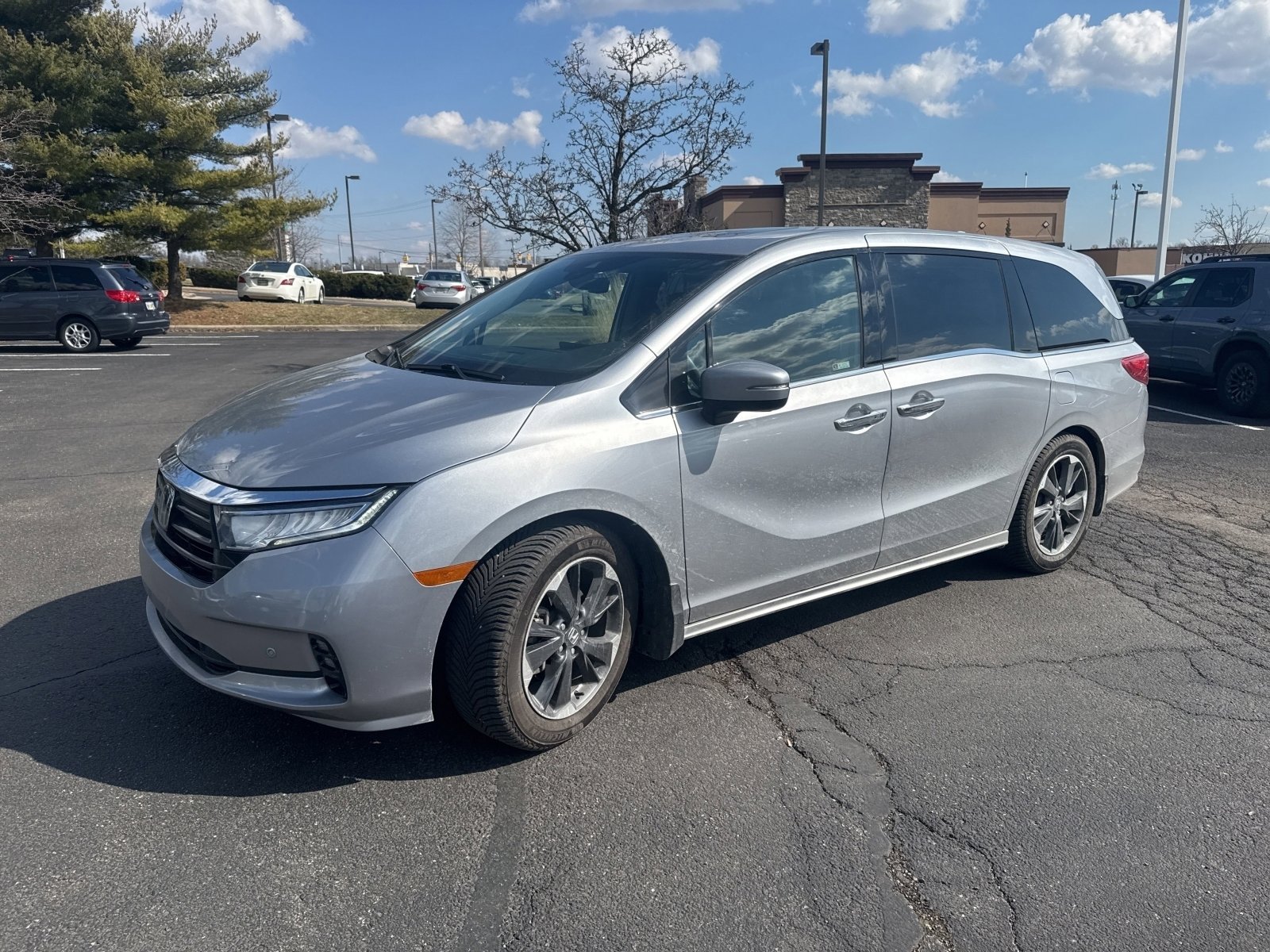 Used 2022 Honda Odyssey Elite image 5