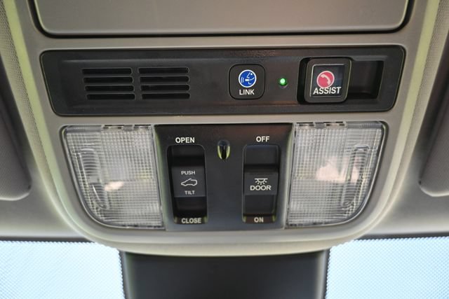 Used 2023 Honda Odyssey Elite image 38
