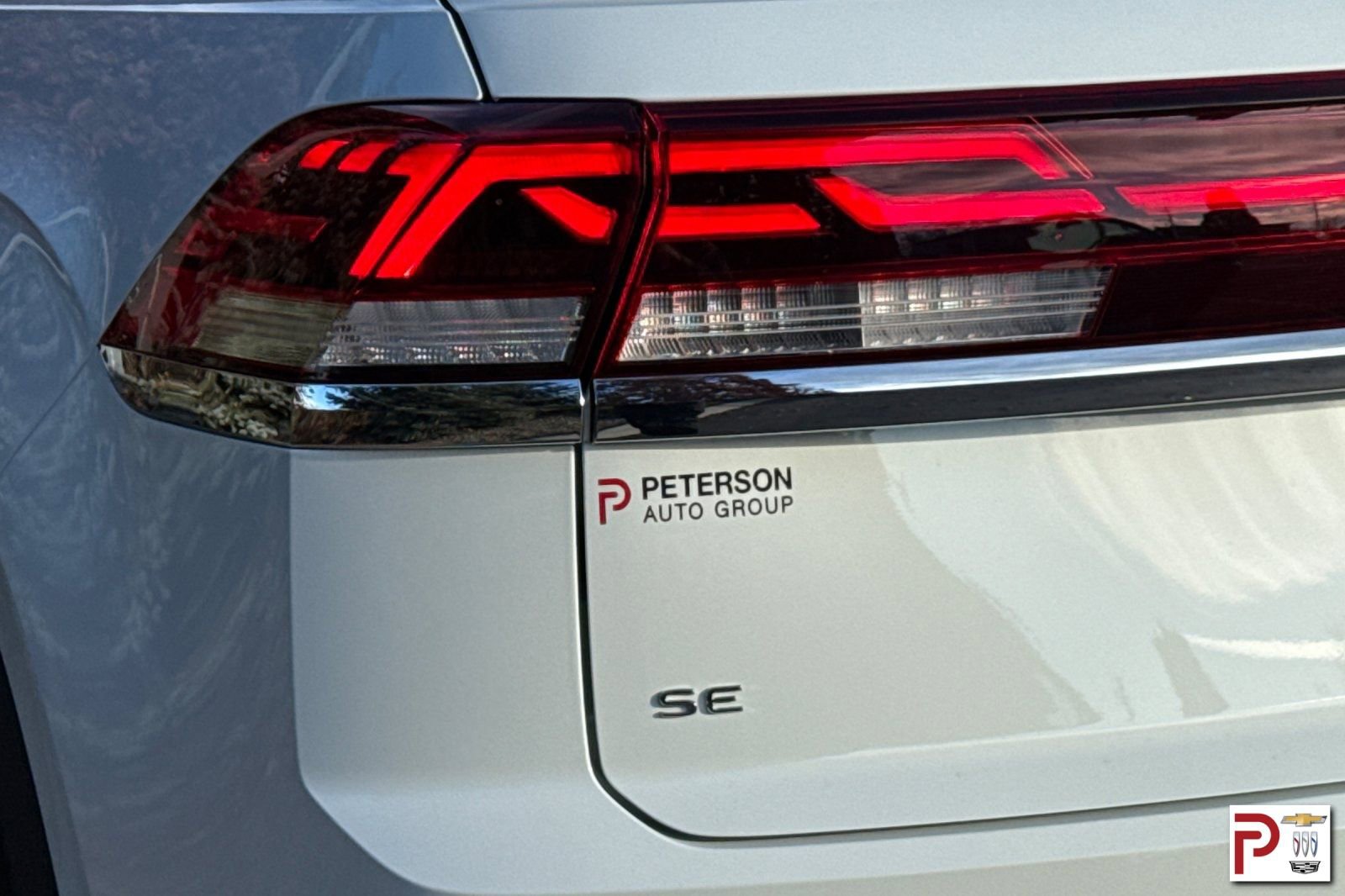 Used 2025 Volkswagen Atlas Cross Sport SE image 33