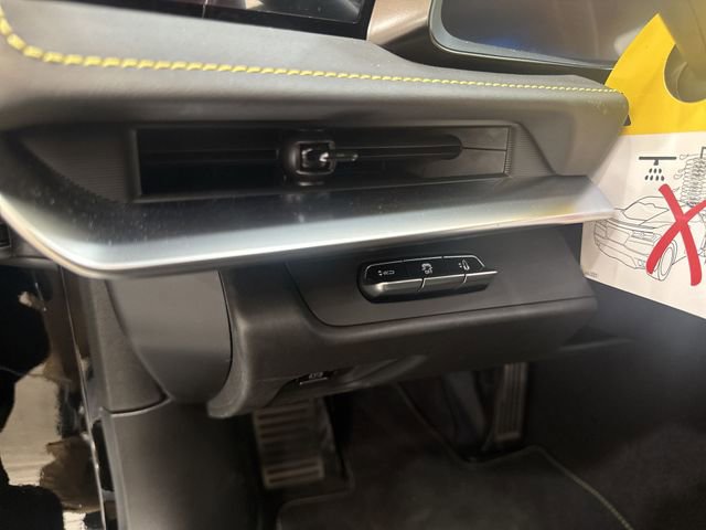 New 2026 Chevrolet Corvette Stingray Premium Cpe w/ 3LT RWD image 32