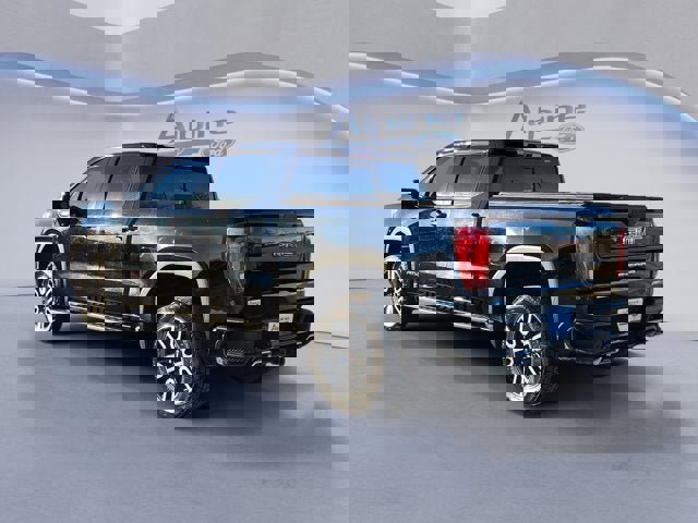 Used 2021 GMC Sierra 1500 AT4 w/ AT4 Premium Package image 3