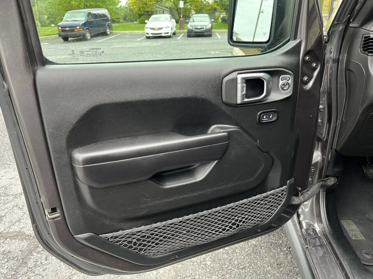 Used 2021 Jeep Wrangler Unlimited Rubicon image 35