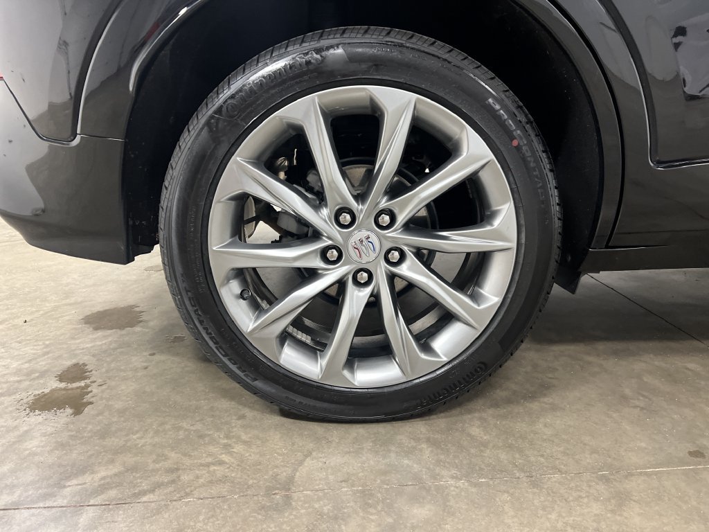 Certified 2025 Buick Encore GX Avenir w/ Avenir Technology Package AWD/4WD image 10