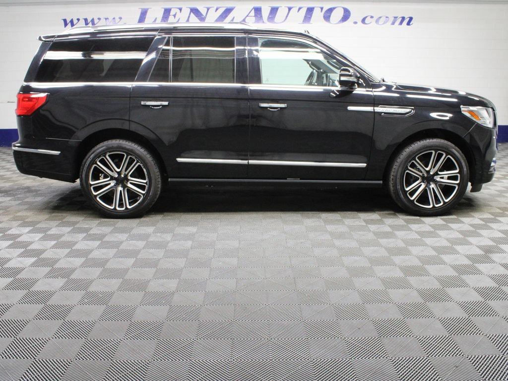 Used 2019 Lincoln Navigator Reserve AWD/4WD image 2