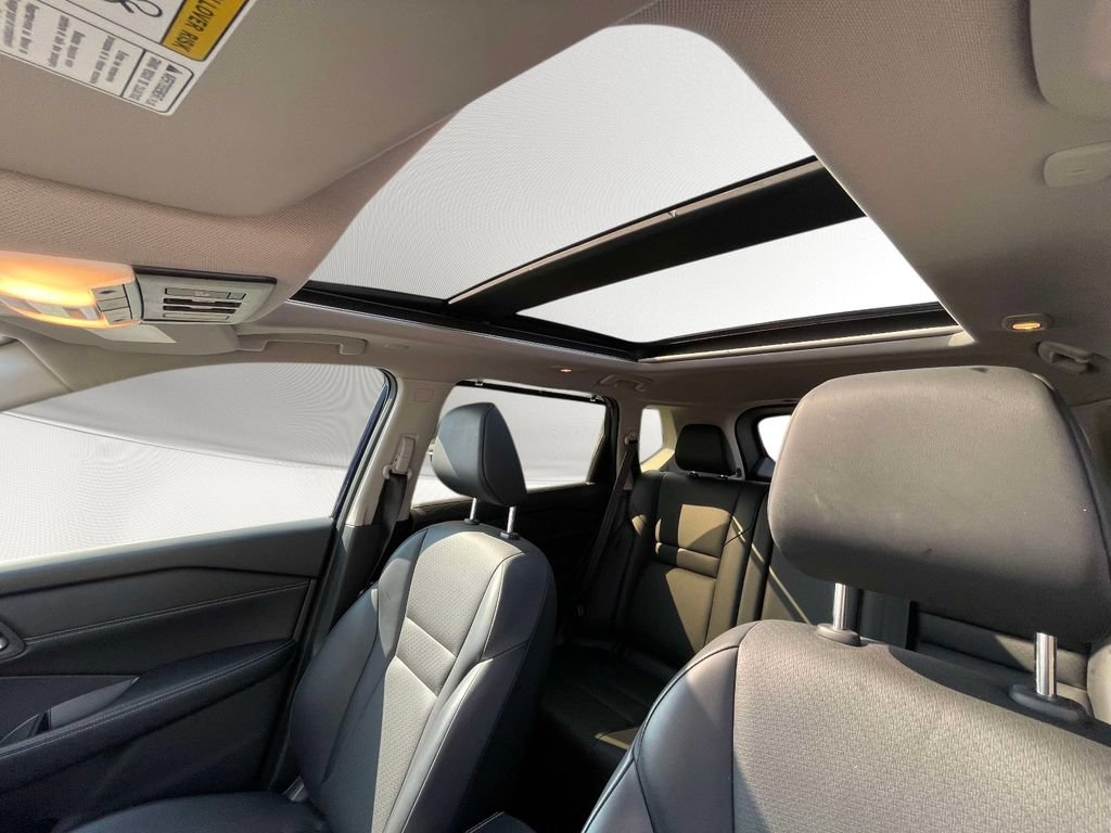 Used 2024 Nissan Rogue SV w/ SV Premium Package FWD image 18