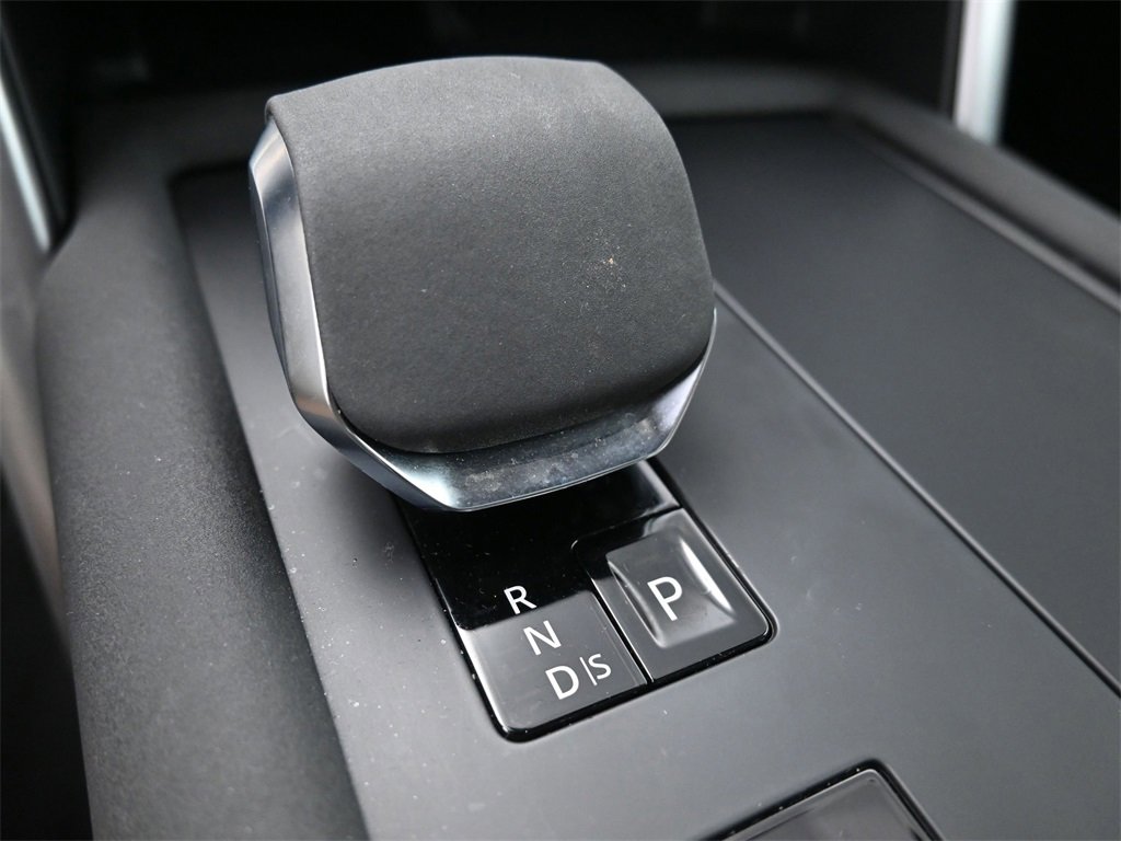 Used 2023 Land Rover Discovery S R-Dynamic image 27